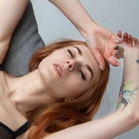 likadavis model adult images