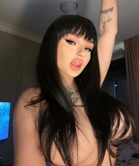 vlasyaxx pretty pornstar img