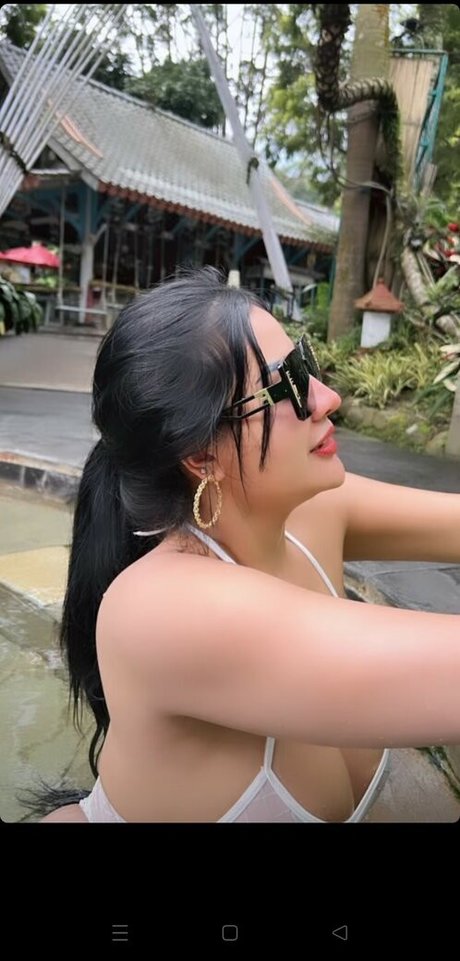 Neysa Alina nice model pic