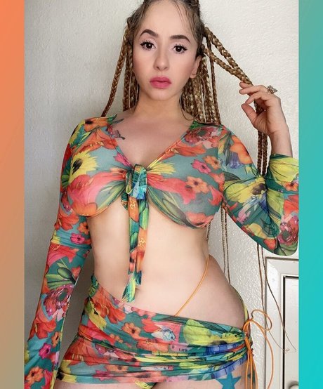 Mizvanezza hot model pictures