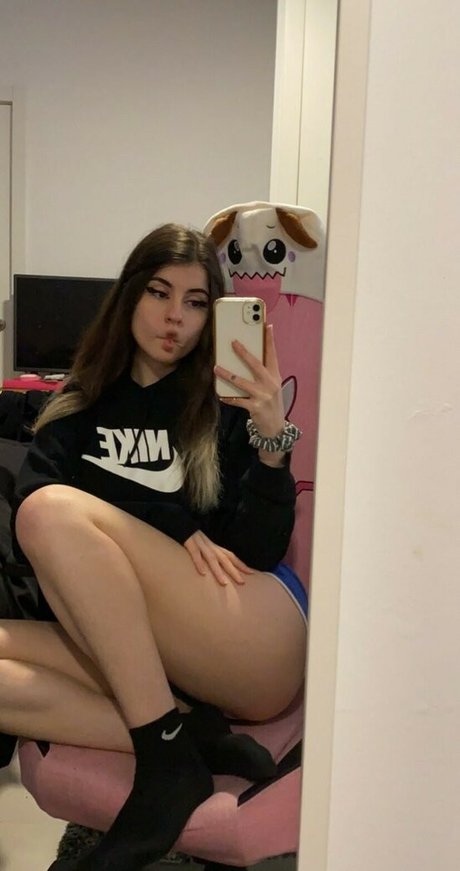 Littleragergirl hd model img