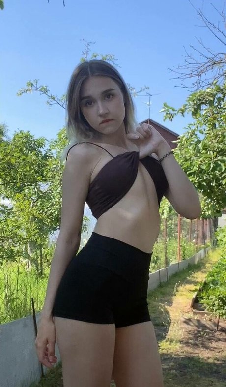 DollHole GrabFuck perfect model photo