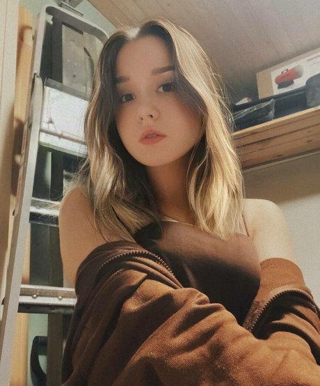 popular trans onlyfans free porn pic