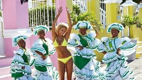 Rose Bertram model perfect images