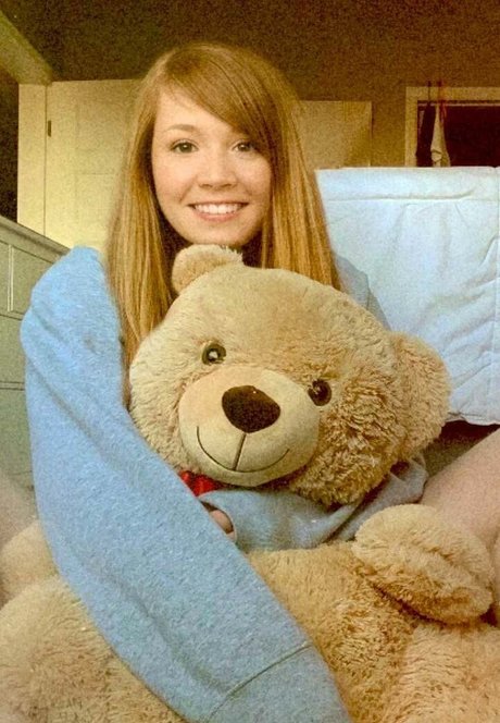 RoxieIsGold model erotic pic