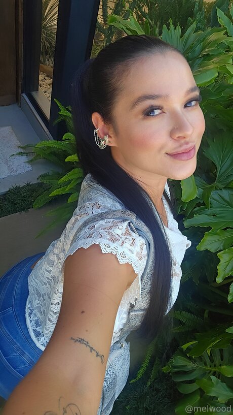 Melwood porn model pic