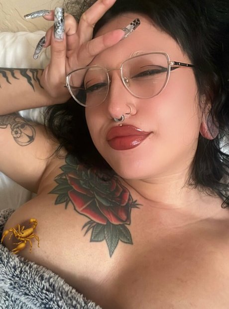 Damnitselin perfect actress pictures