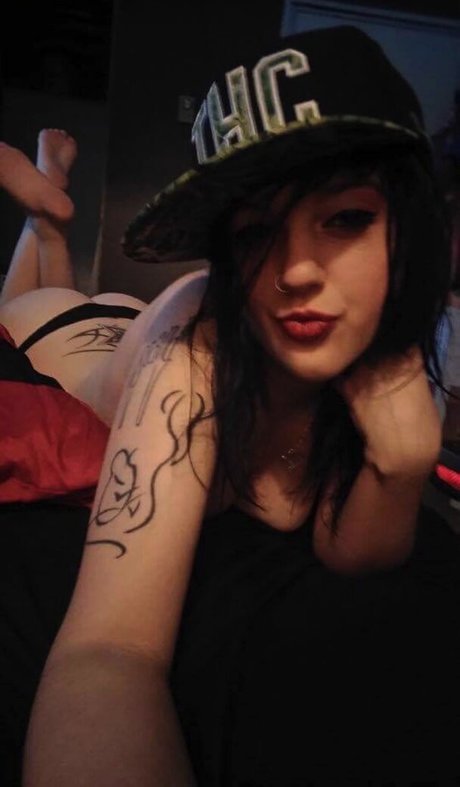 centerfold onlyfans beautiful pics