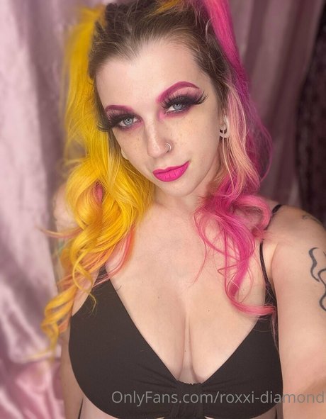 Roxxi Diamond star top pictures