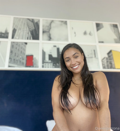 Queen Patrona beautiful actress img