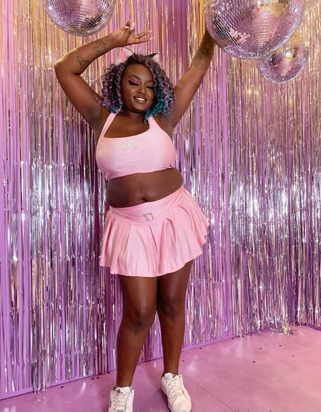 girlyvixxxen model exclusive pics