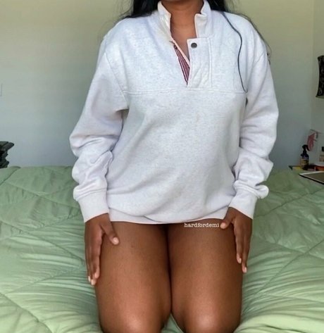 HardForDemi pornstar nudes pic