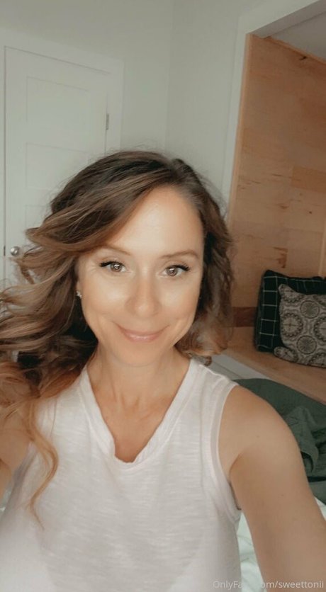 asian brunette onlyfans hot xxx picture