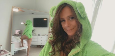 eating onlyfans sexy nudes gallery