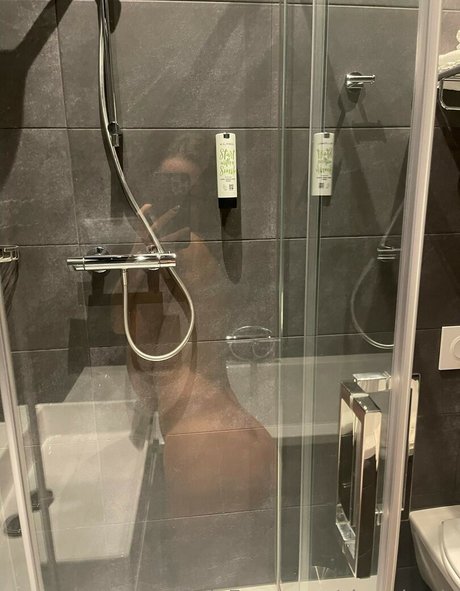 Zhara Kovic star high quality img