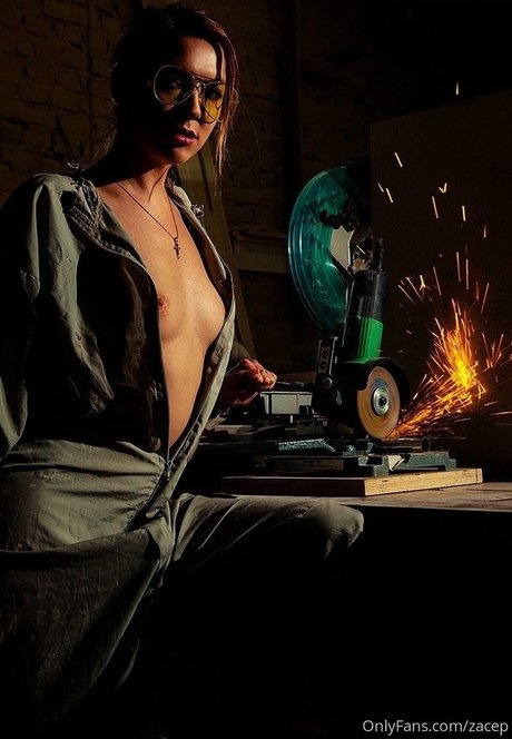 Anastasia Trepleff model beautiful img