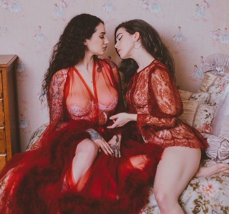 Nicole Vaunt pornstar nude img