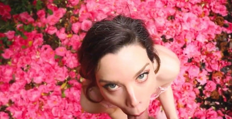 Nicole Vaunt star naked picture