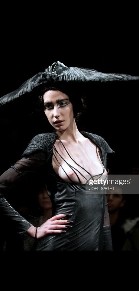 Amelie Lens xxx star pics