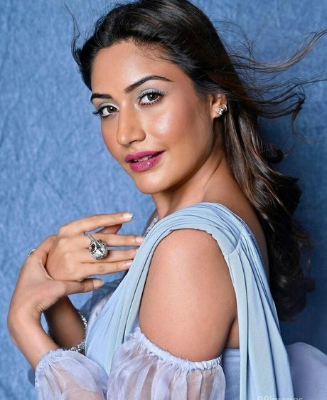 Surbhi Chandna pornstar sexy pictures