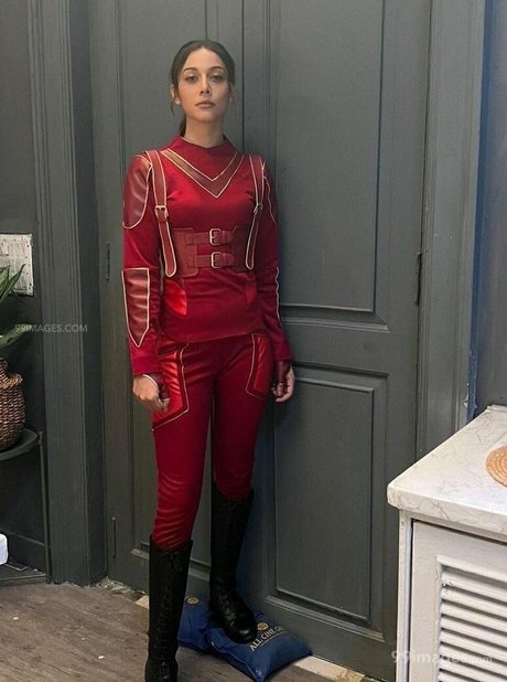 Aahana Kumra model pornographic pics