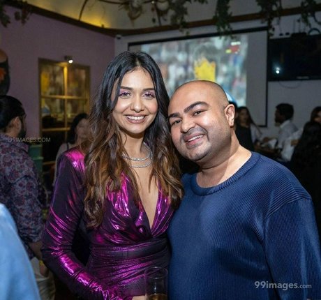 Divya Agarwal star exclusive pictures