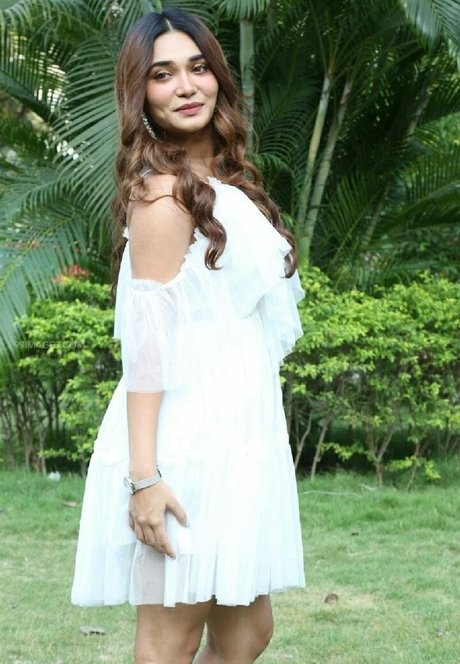 Jenifer Emmanuel star nudes pic