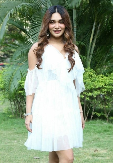 Jenifer Emmanuel free actress images