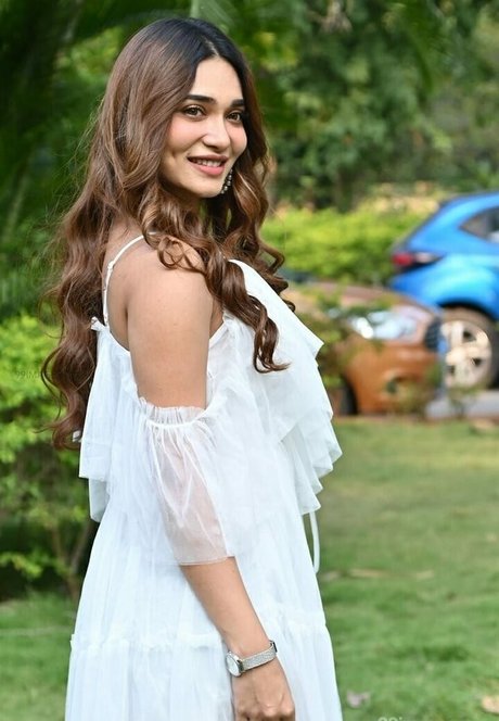 Jenifer Emmanuel star erotic gallery