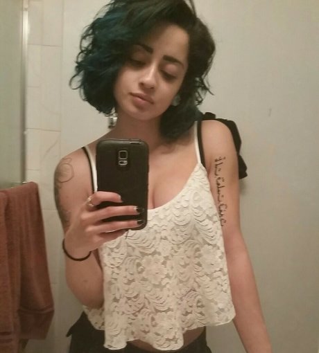 xxxchihuahua nude actress photo