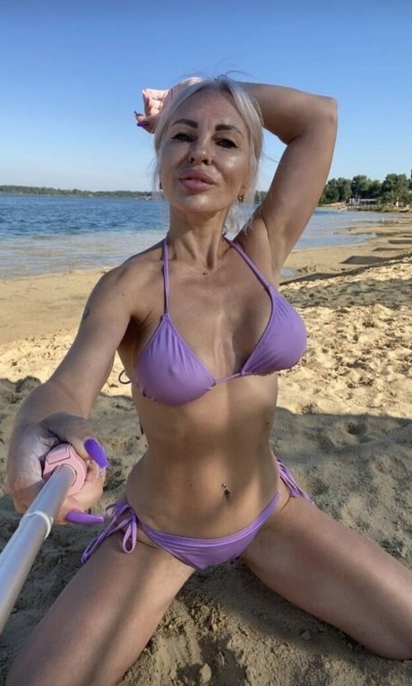 Hotnessi star art archive