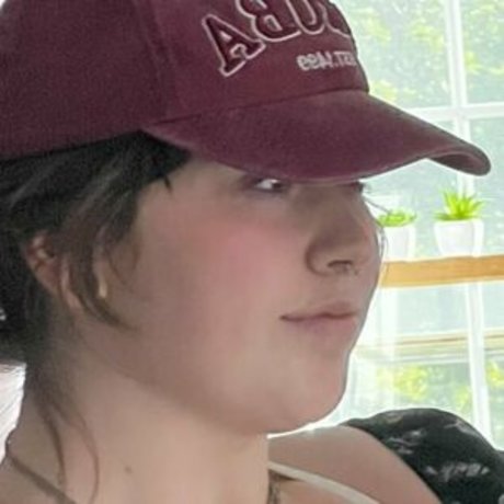 black hair onlyfans sexy pic