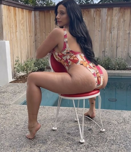 Gabriella Firek model nude photos