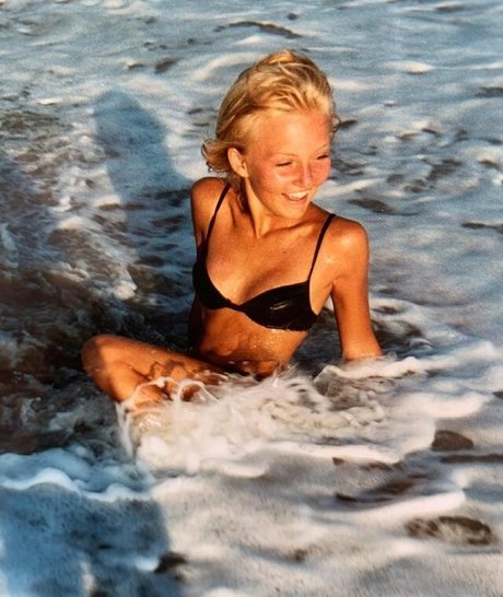 Angelique Boyer free model photos