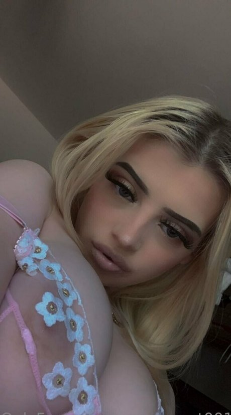 ebony smoking onlyfans nudes pictures