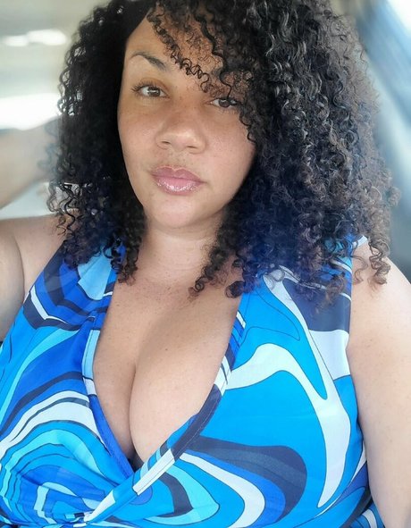 Beigewunder exclusive actress pic