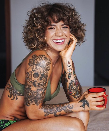 Ninne Dias best model picture