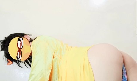 Coolin Pie exclusive model galleries