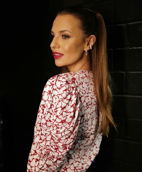 Laura Wontorra nice pornstar pics