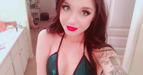 BadFawn FREE star nice pics