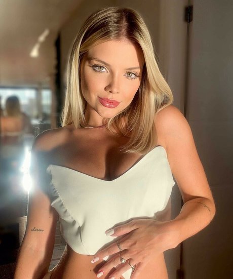 dripping wet pussy onlyfans beautiful gallery