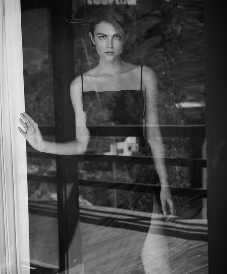 Elektra Miranda Kilbey nice pornstar photo