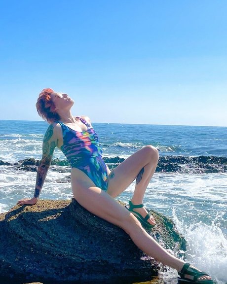 CBG19 pornstar nudes picture