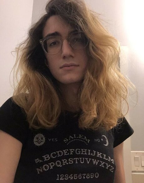 Autoautophilia model porn photos