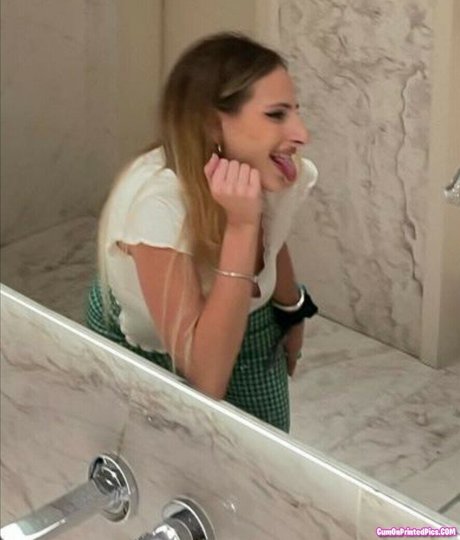 Sophia Zisi naked pornstar picture