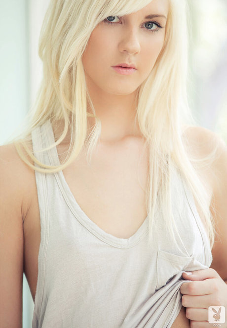 Holly Jean pornstar sex img