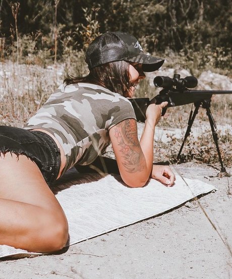 Elaina Grant beautiful model photo