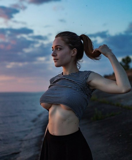 Ave Maria pretty pornstar photos