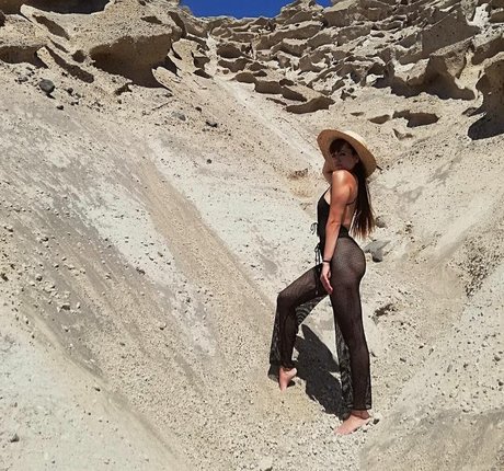 Angela Doxa model nude image