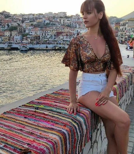 Angela Doxa nudes model picture